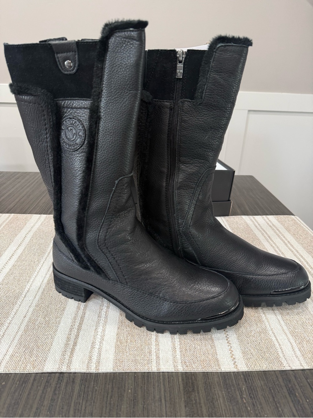 Santana Canada Black Leather Fur-Trim Tall Winter Boots, size 9